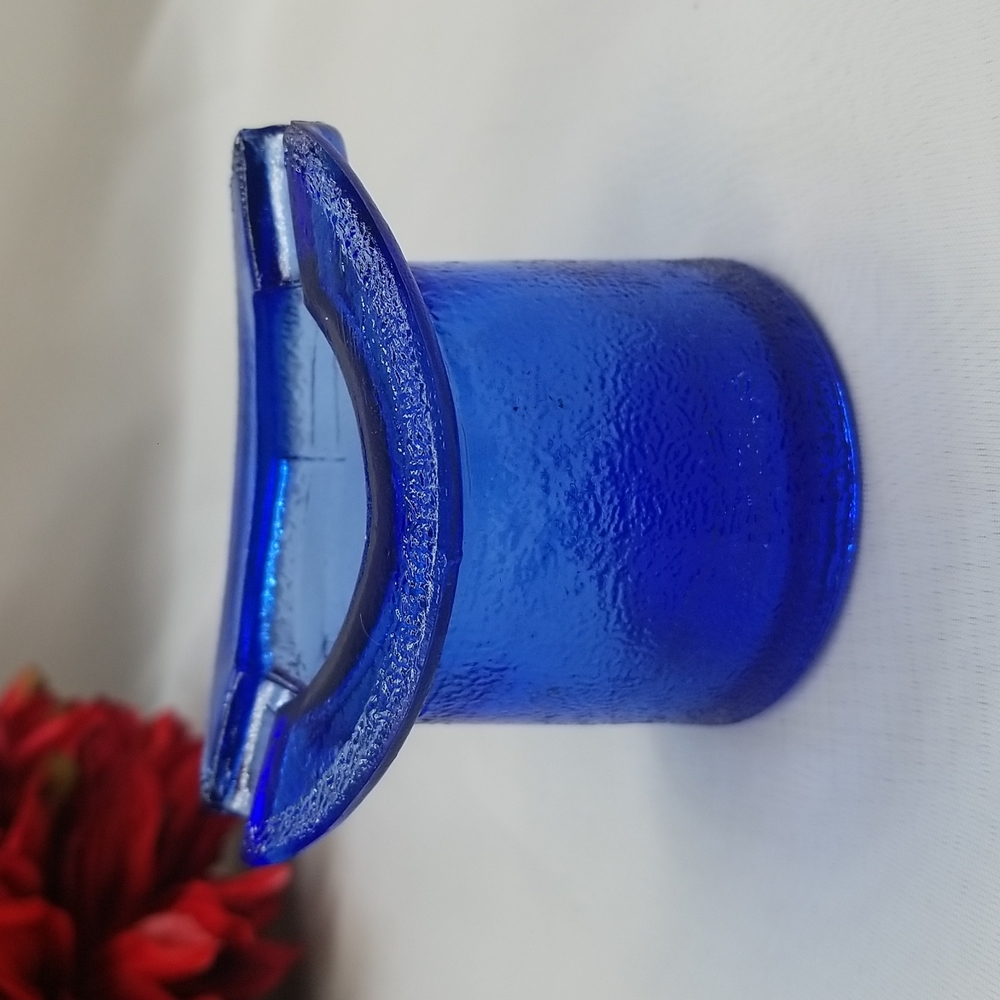 Vintage Blue Glass Tophat Ashtray - Picture 1 of 12